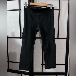 Gap Gapfit Highwaisted Capri Leggings